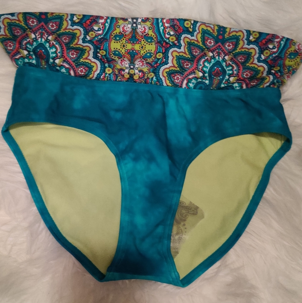 Nwt xs tye dye swim bottom
